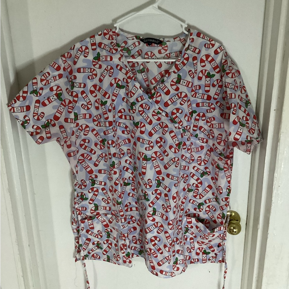 Cassandra O candy cane mock tie back scrub top size 2X